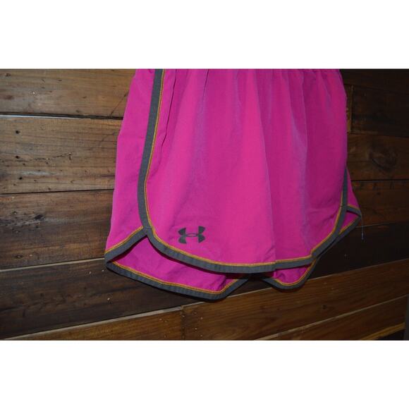 Under Armour Girls Shorts Small Hot Pink Loose Running Walking - Picture 2 of 5